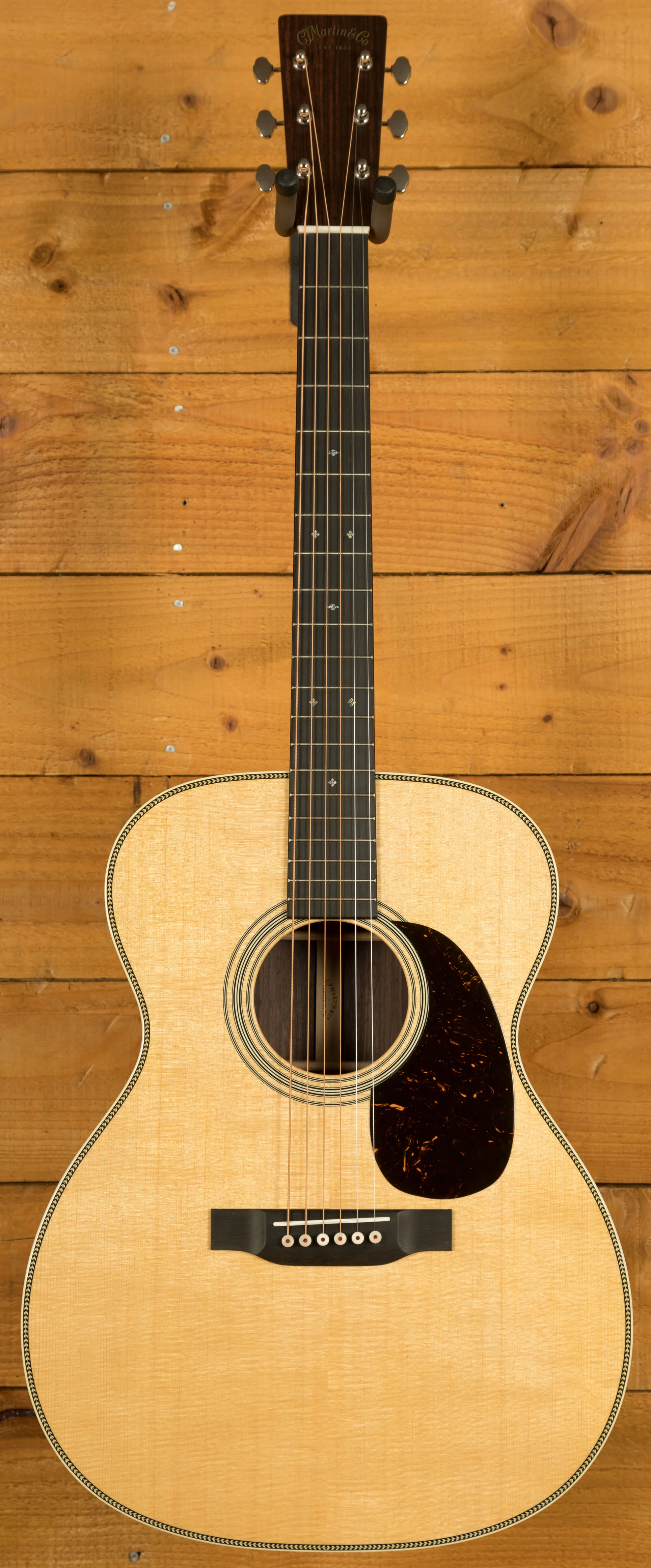 Martin Standard Series | 000-28 *2025 Spec*