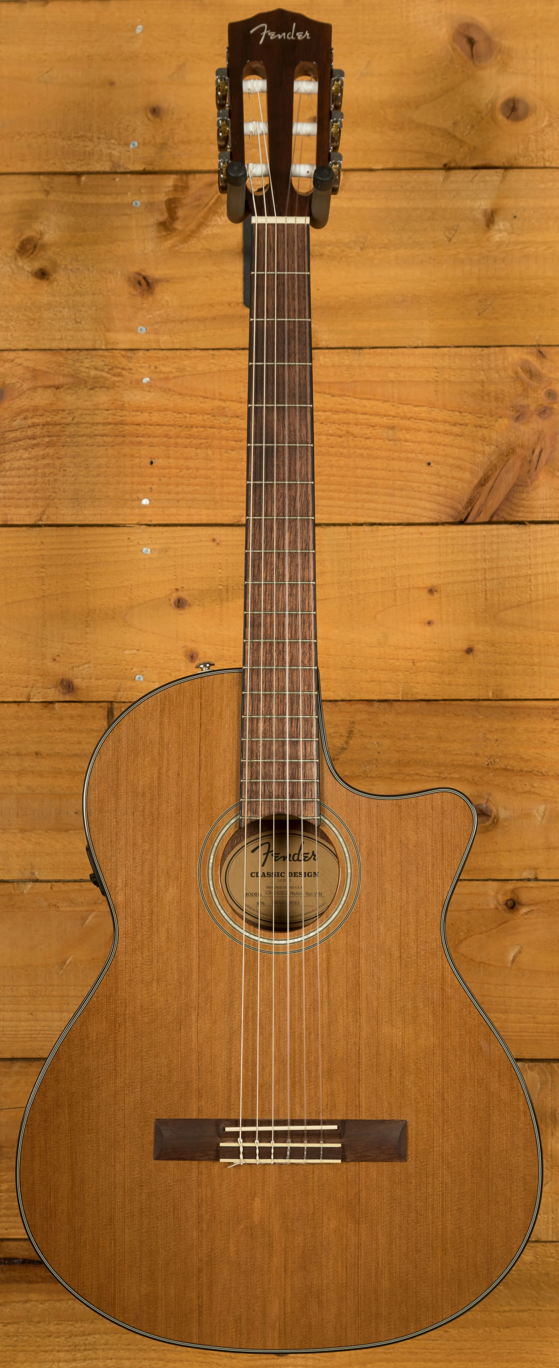 Fender CN-140SCE Nylon Thinline w/Hard Case - Natural