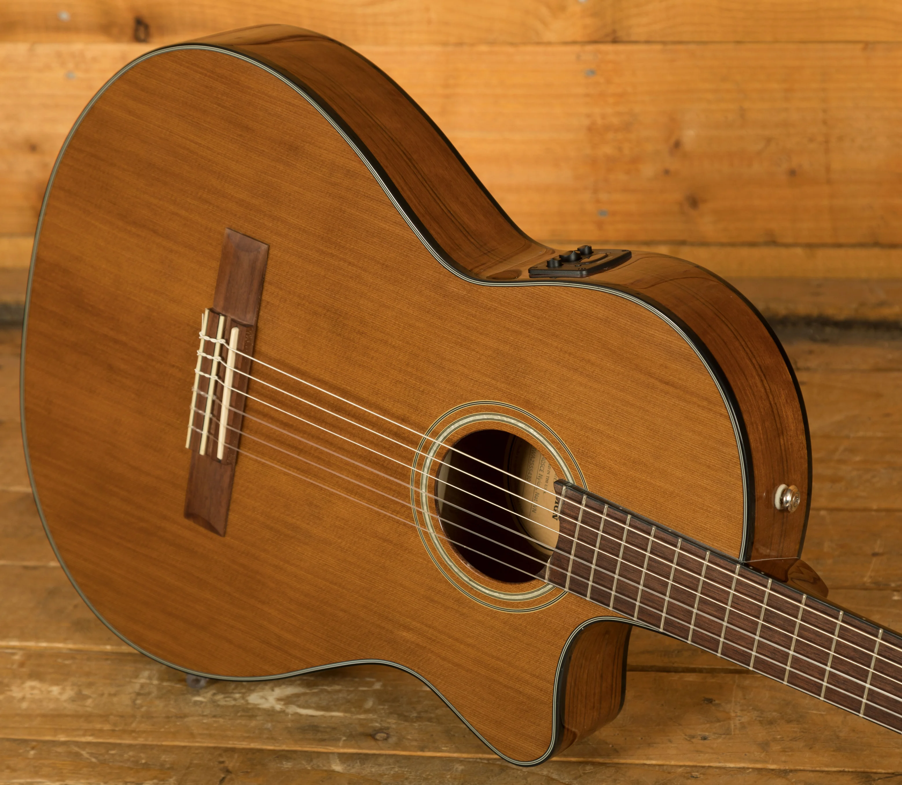 Fender CN-140SCE Nylon Thinline w/Hard Case - Natural