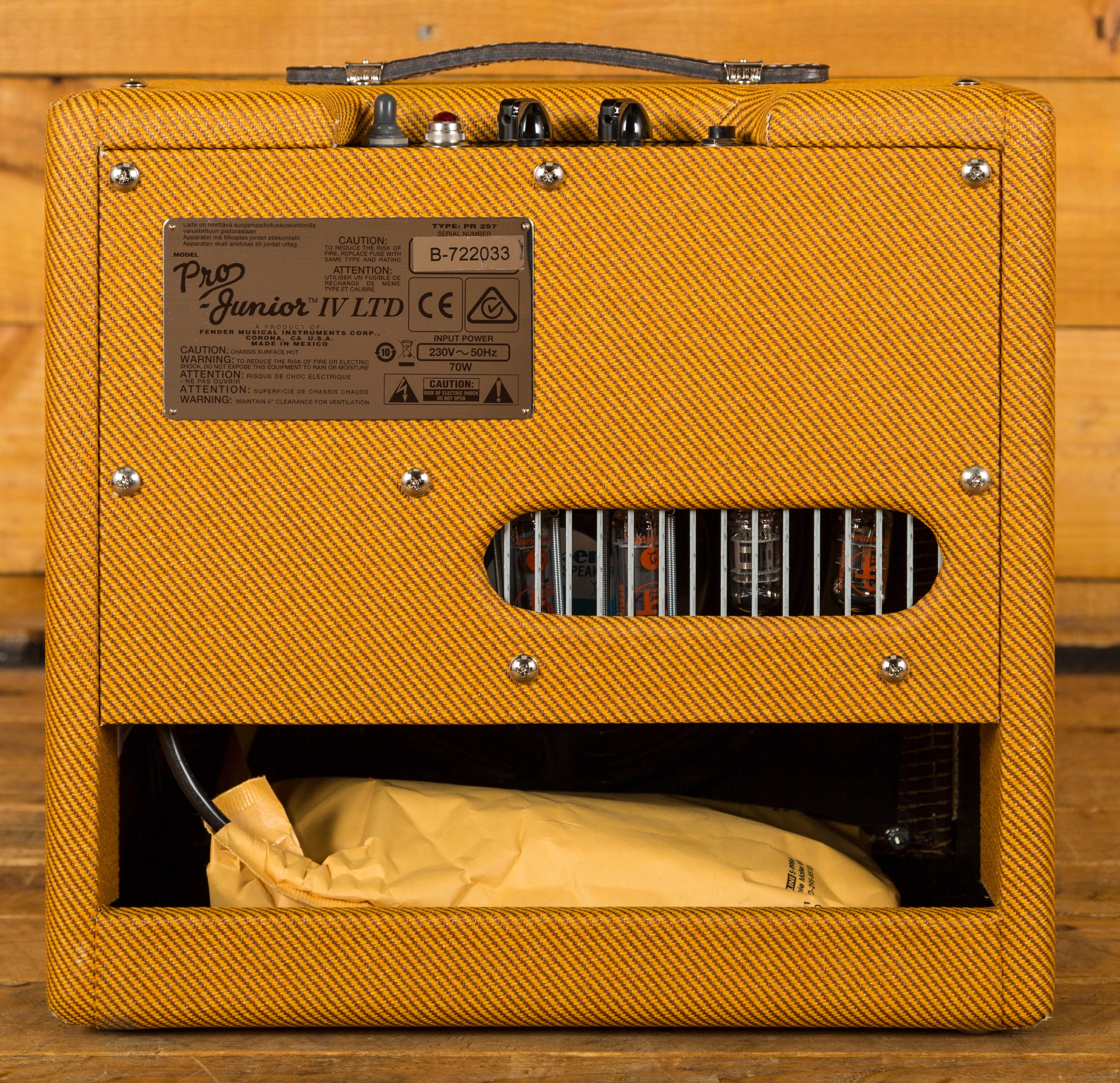 Fender Pro Junior IV Peach Guitars