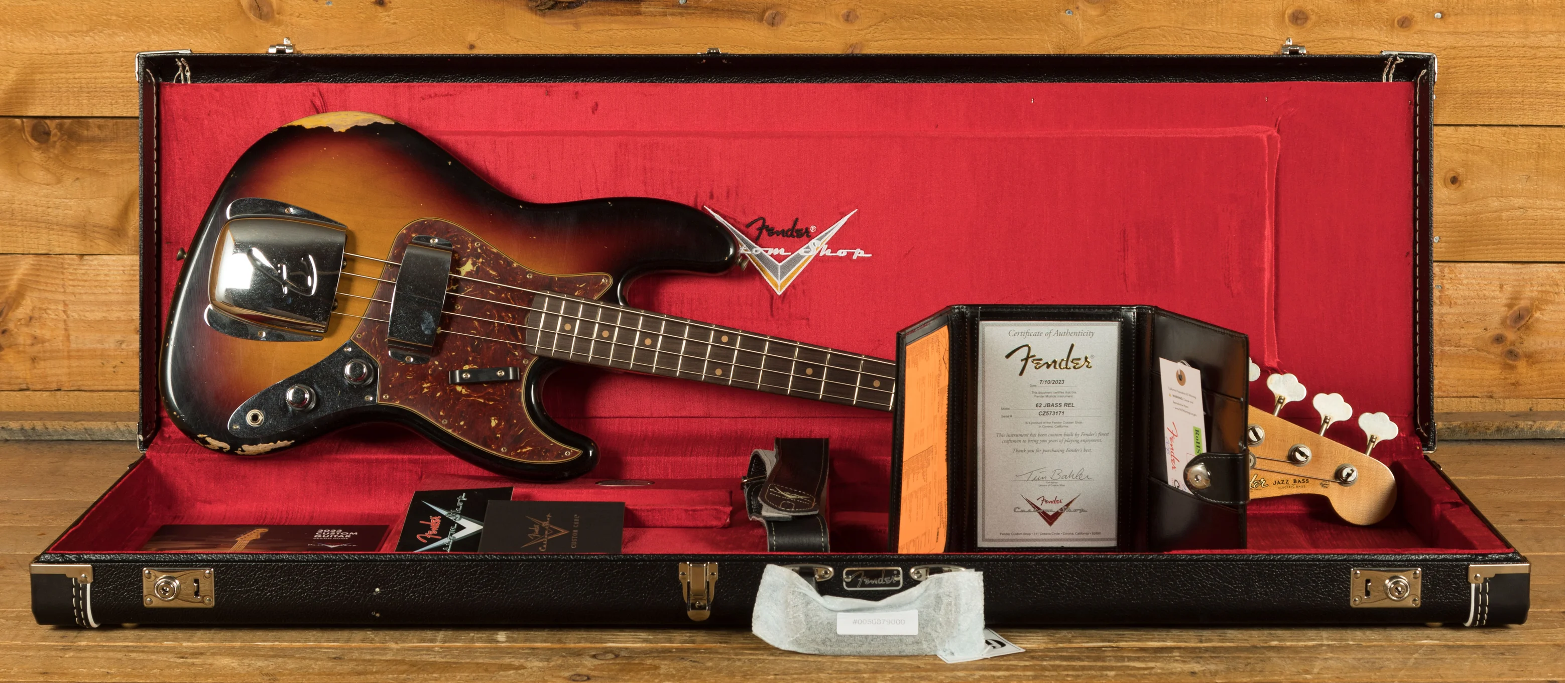 Fender Custom Shop 62 Jazz Bass - Relic 3-Tone Sunburst
