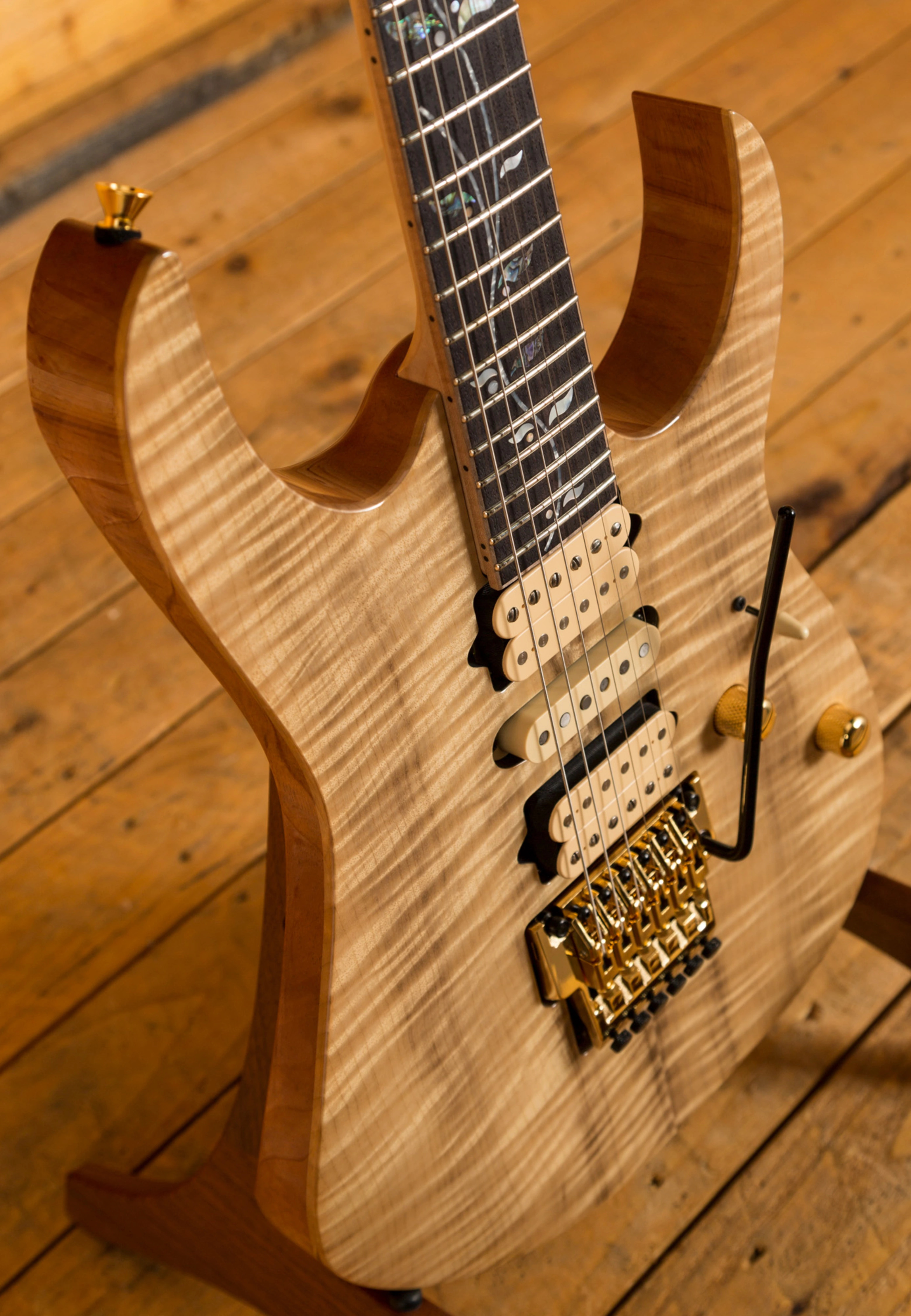 Ibanez 2018 J Custom RG8570MWNT Natural Myrtle Peach Guitars