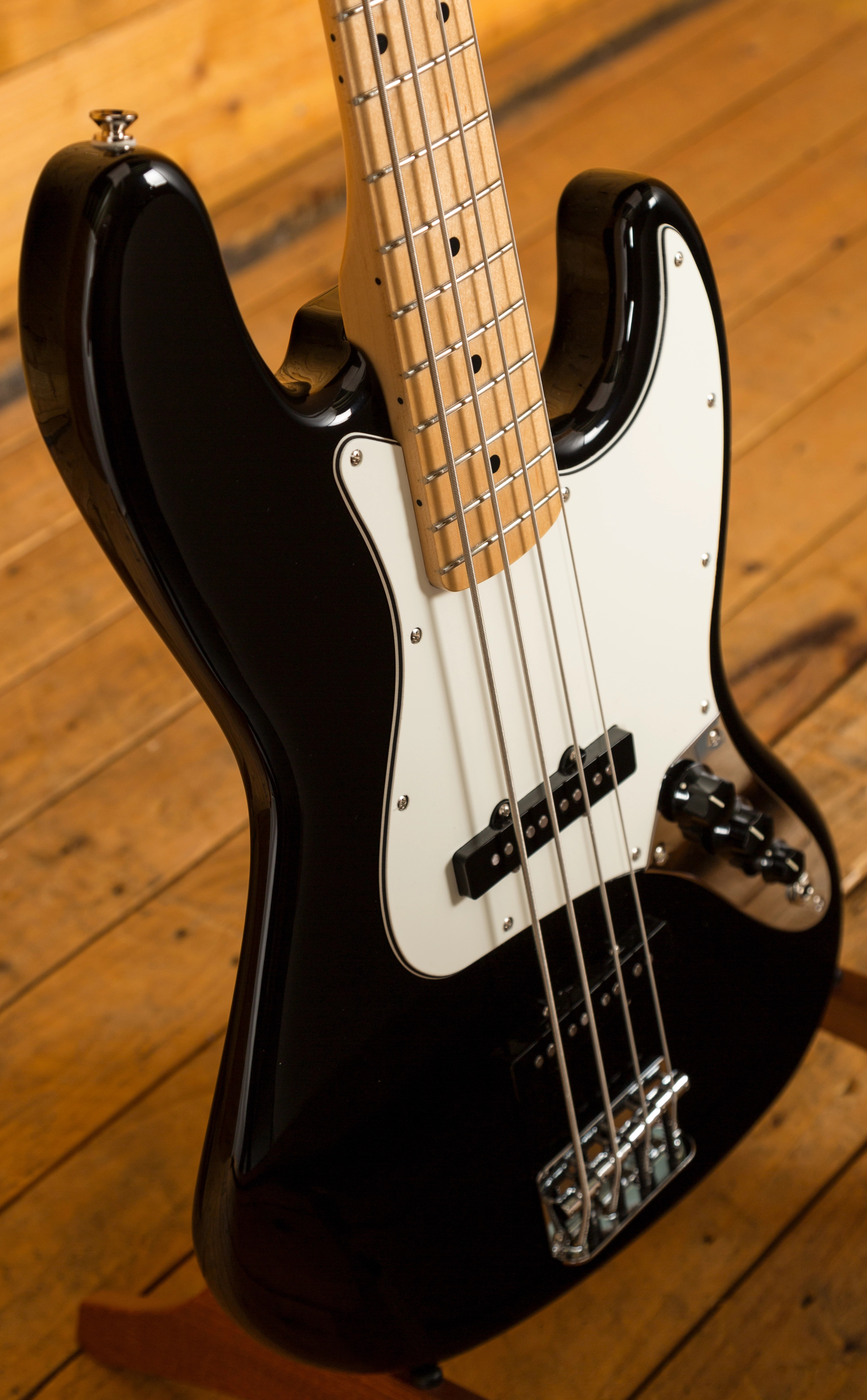 Fender Player Jazz Bass Maple Neck Black - Peach Guitars