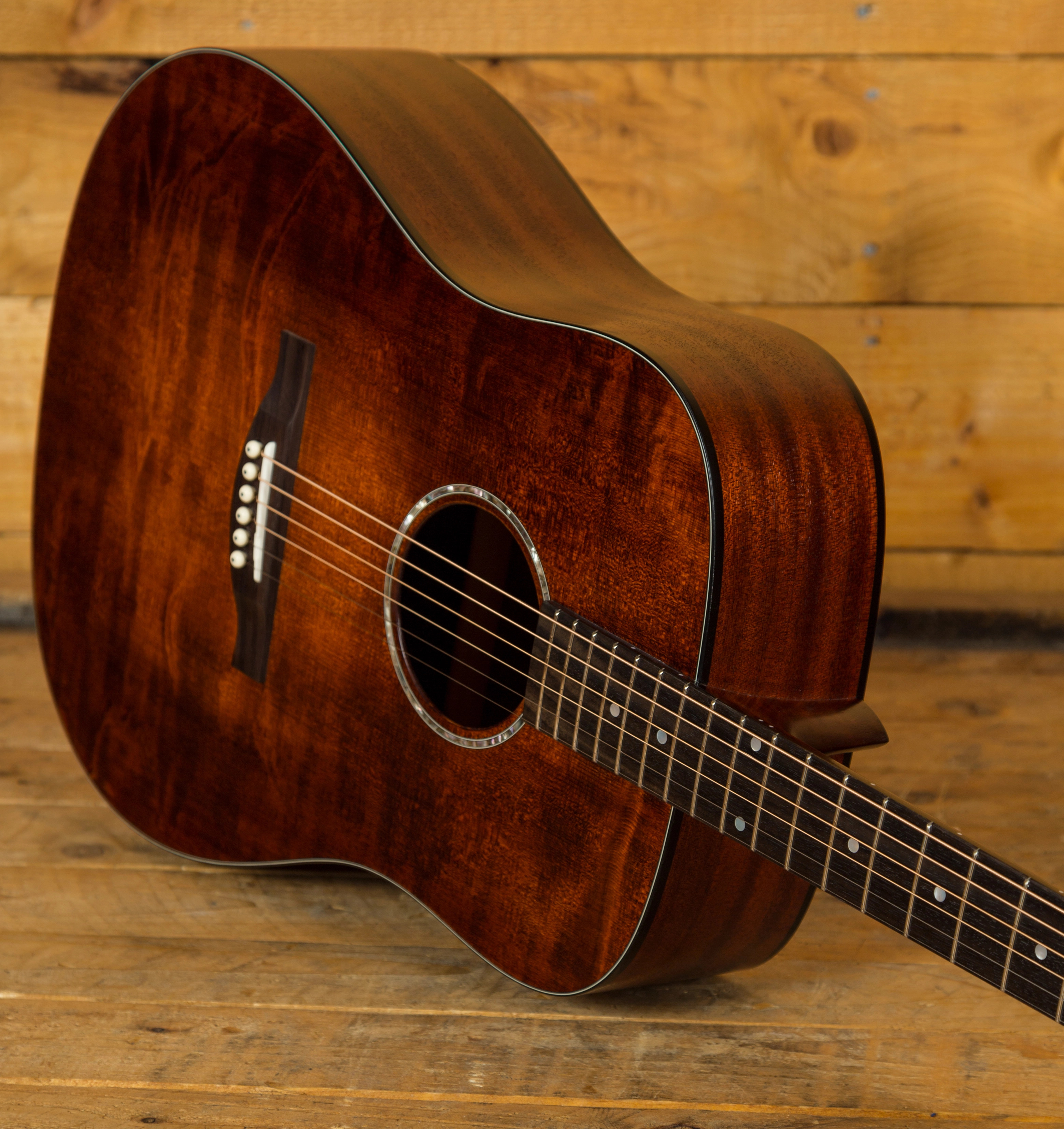 Eastman PCH1D Classic Peach Guitars