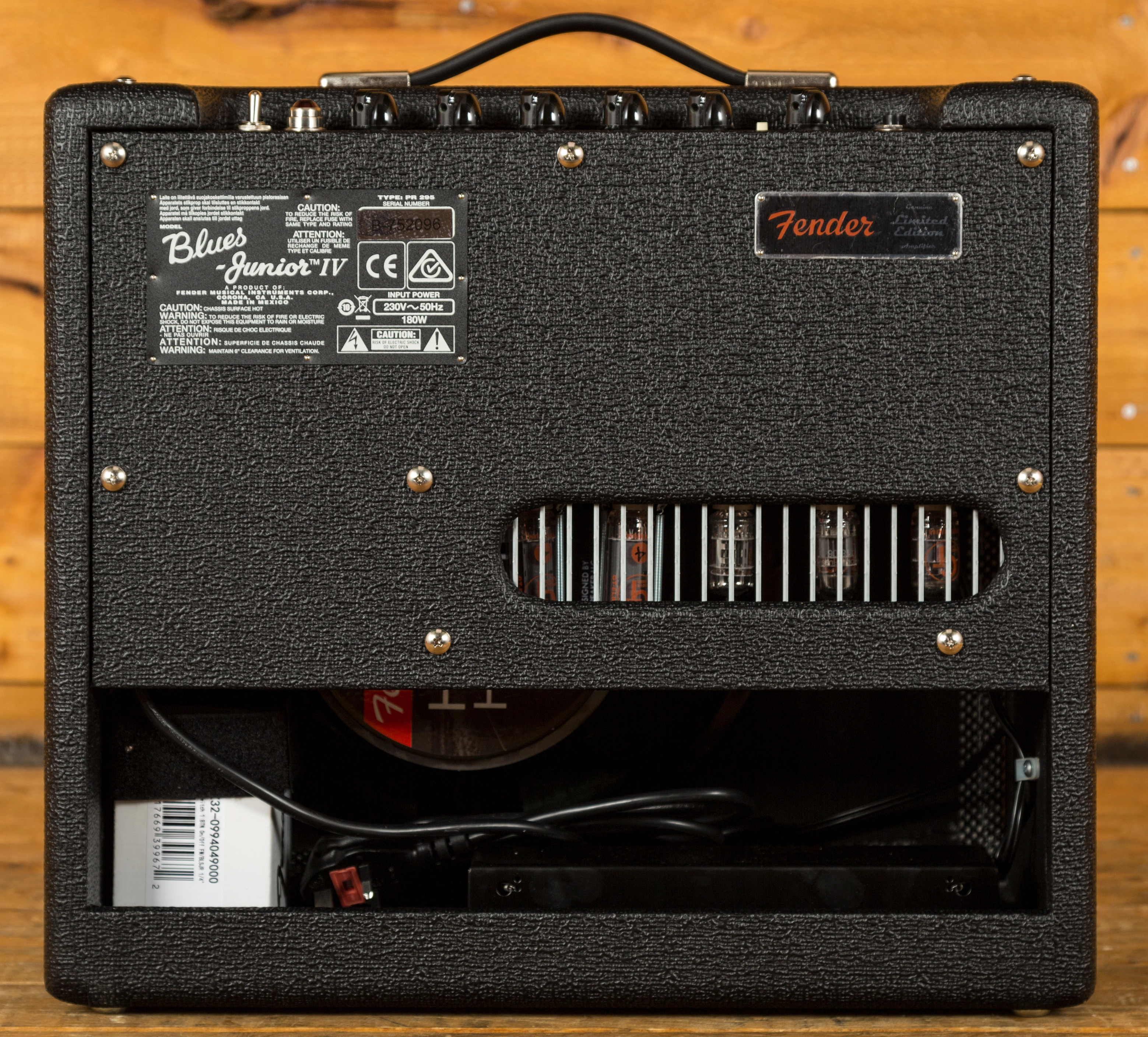 Fender FSR Blues Junior IV Humboldt Ltd Peach Guitars