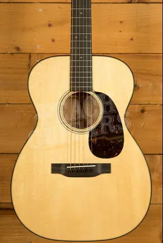 Martin Standard Series | 00-18 *2025 Spec*