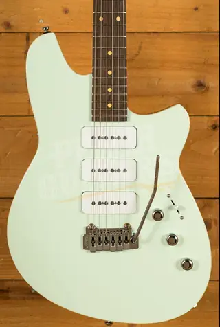 Reverend Kingbolt 390 - Rosewood - Iconic Blue