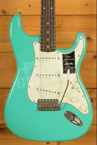 Fender Vintera III Early '60s Stratocaster - Rosewood - Seafoam Green