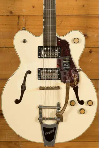 Gretsch G2622T Streamliner Centre Block Double-Cut Vintage White