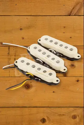 Fender Vintage Noiseless Strat Pickup Set - Aged White