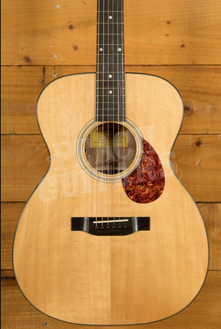 Eastman Acoustic Traditional Solid Deluxe | E1OM-DLX - Natural