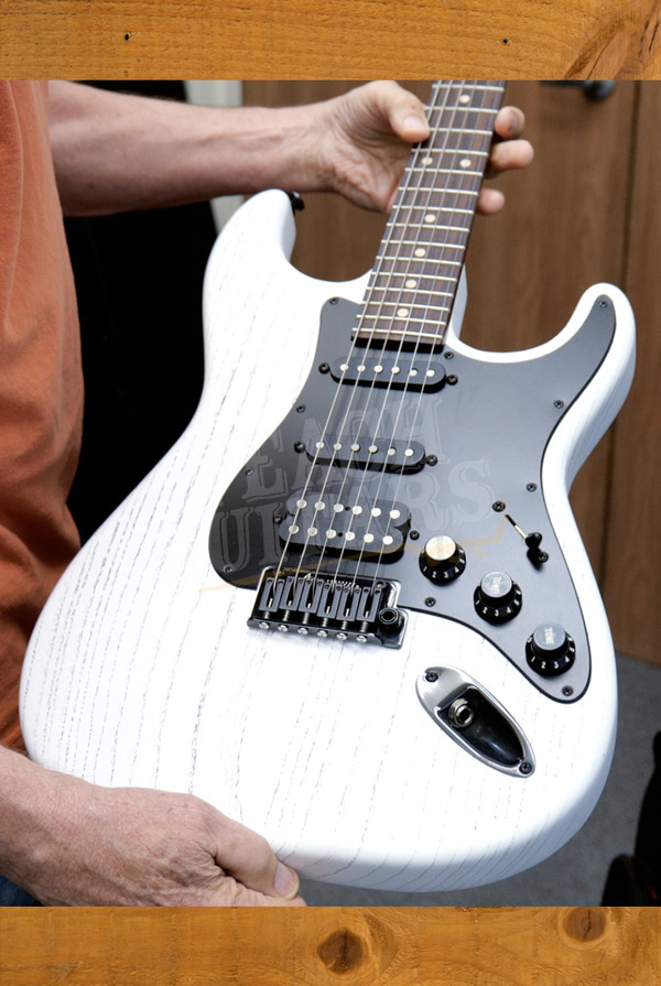 Tom Anderson Icon Classic | Satin Organic Grain White w/Black