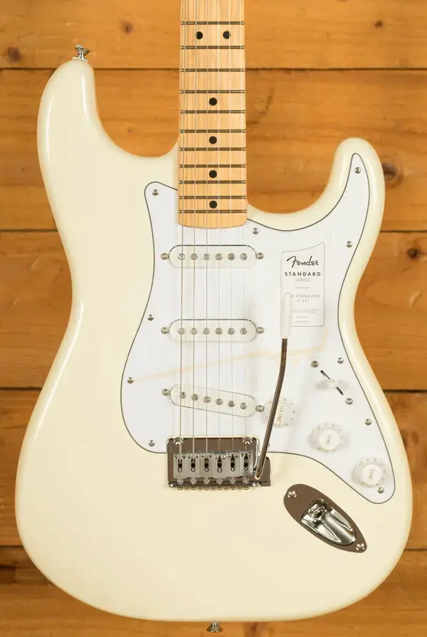 Fender Standard Stratocaster Maple Olympic White
