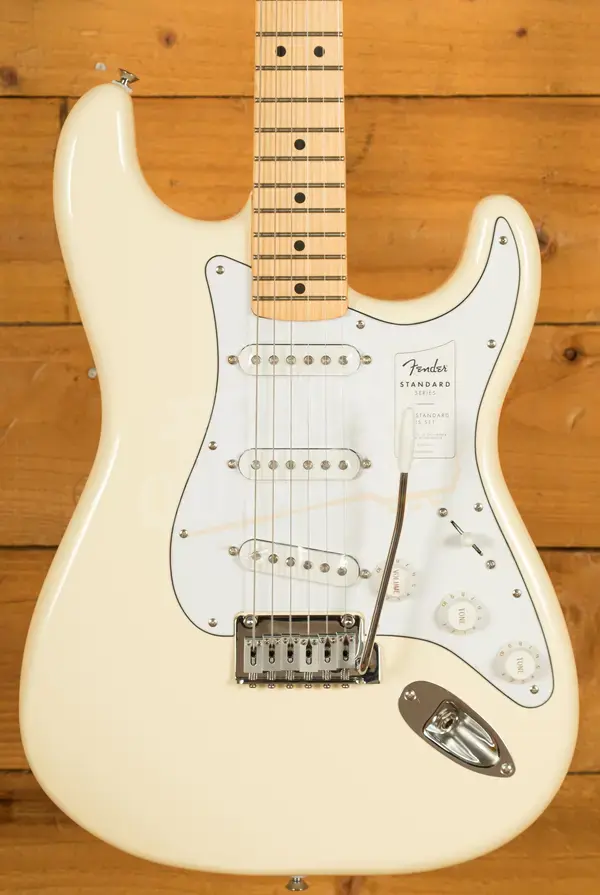 Fender Standard Stratocaster - Maple - Olympic White
