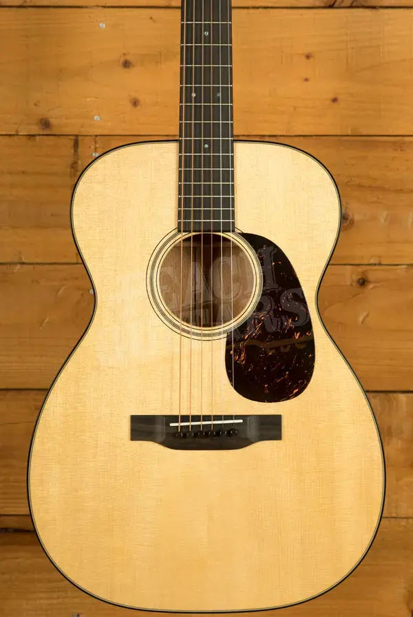 Martin Standard Series | 00-18 *2025 Spec*