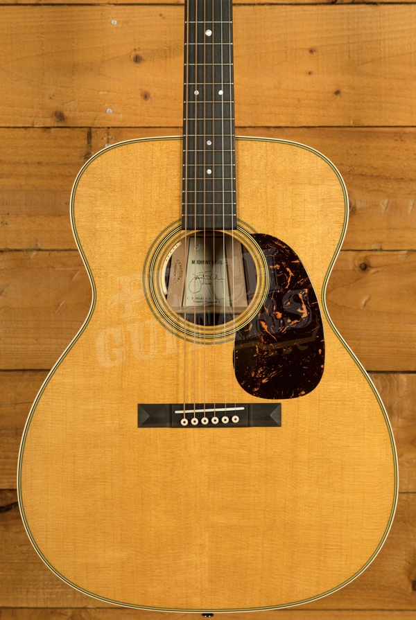 Martin Custom & Special Editions | M-6 Johnny Marr