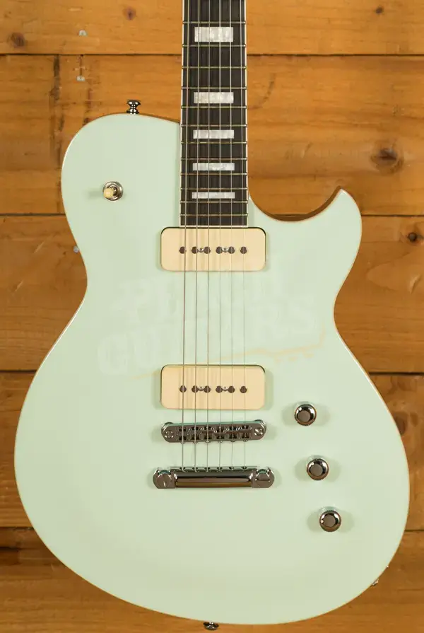 Reverend Roundhouse 290 - Ebony - Iconic Blue