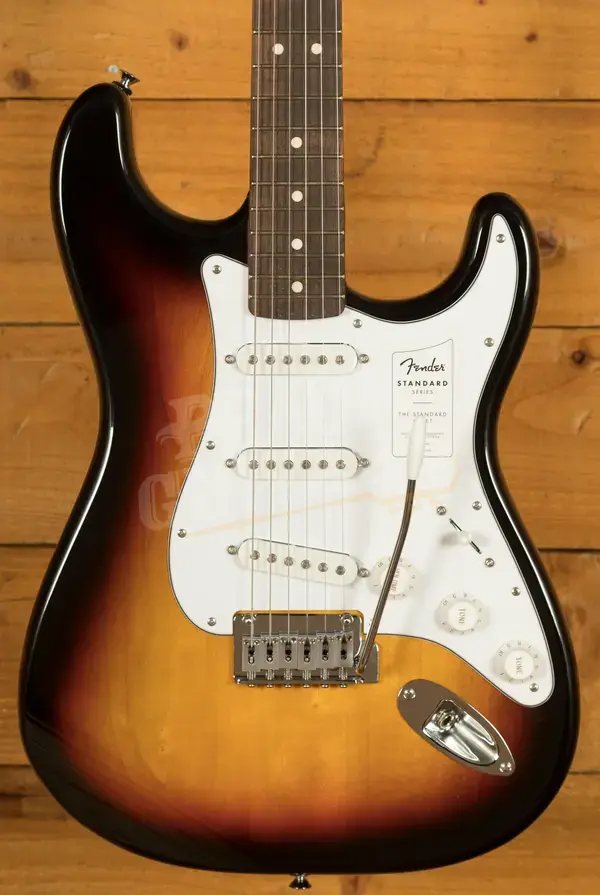 Fender Standard Stratocaster - Laurel - 3-Colour Sunburst