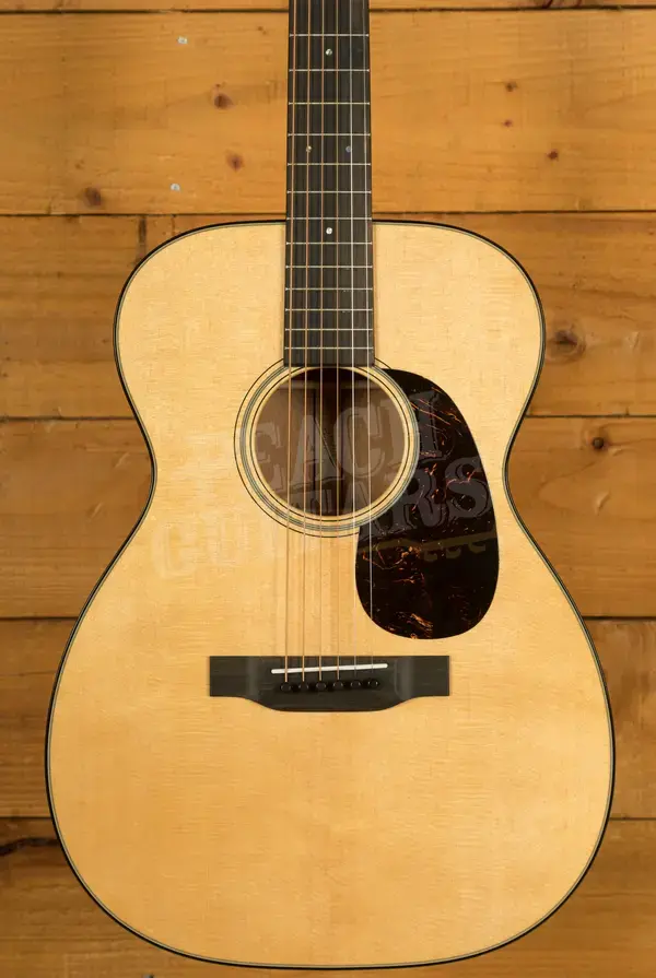 Martin Standard Series | 00-18 *2025 Spec*