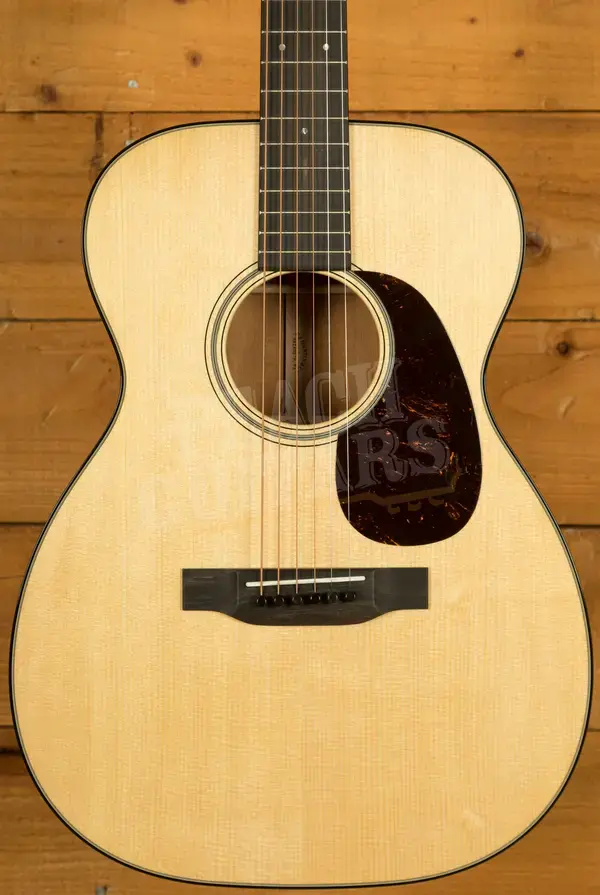 Martin Standard Series | 00-18 *2025 Spec*