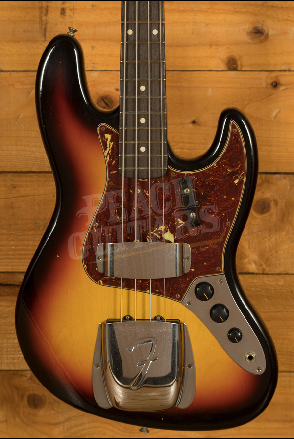 Fender Custom Shop 62 Jazz Bass | Journeyman Relic 3-Tone Sunburst