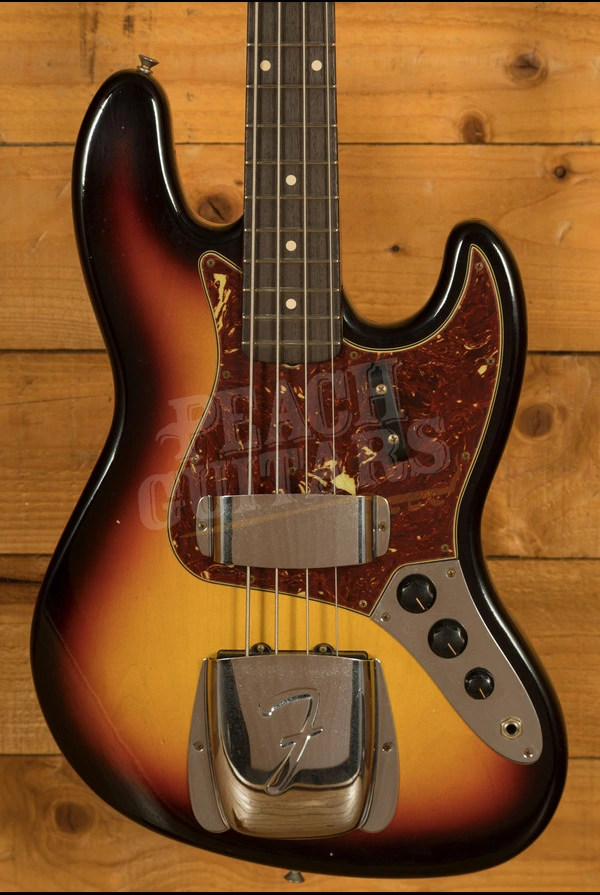 Fender Custom Shop 62 Jazz Bass - Journeyman Relic 3-Tone Sunburst