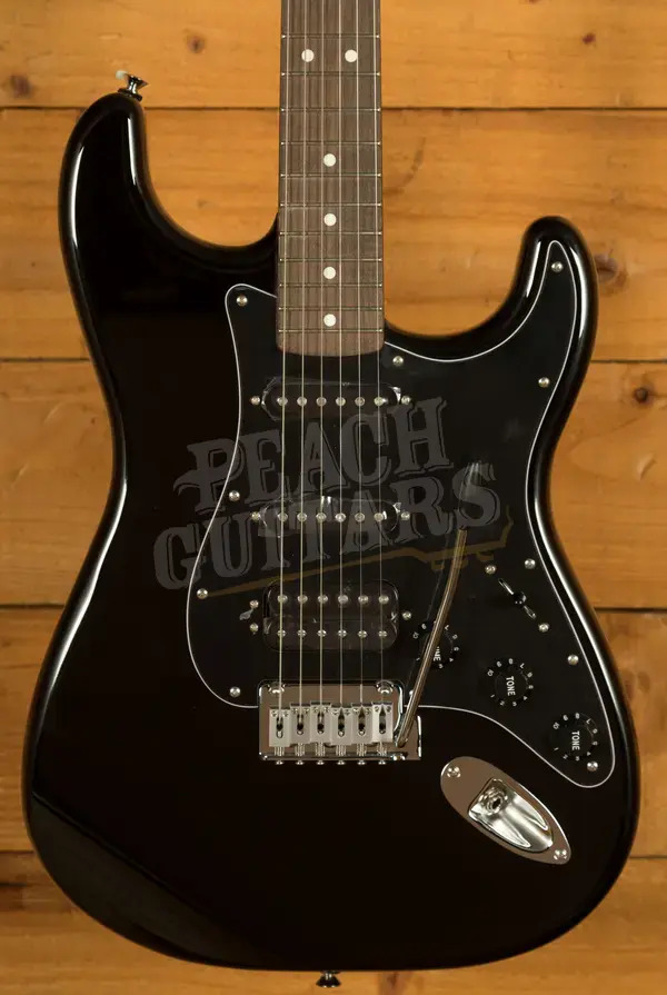 Fender Standard Stratocaster HSS - Laurel - Black