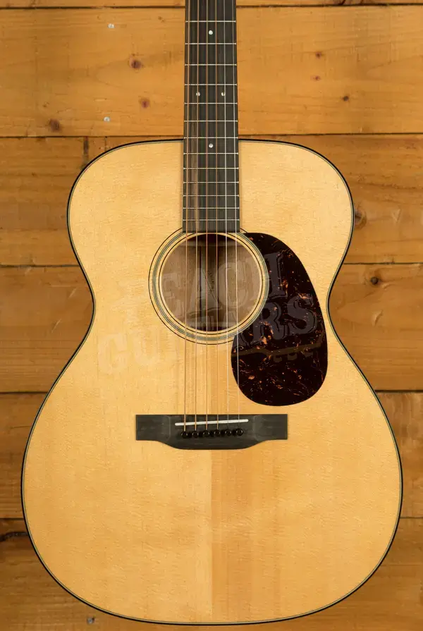 Martin Standard Series | 000-18 *2025 Spec*