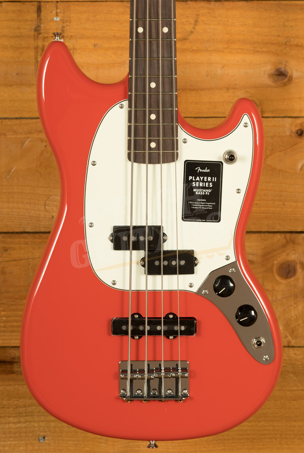 Fender Player II Mustang Bass PJ | Coral Red