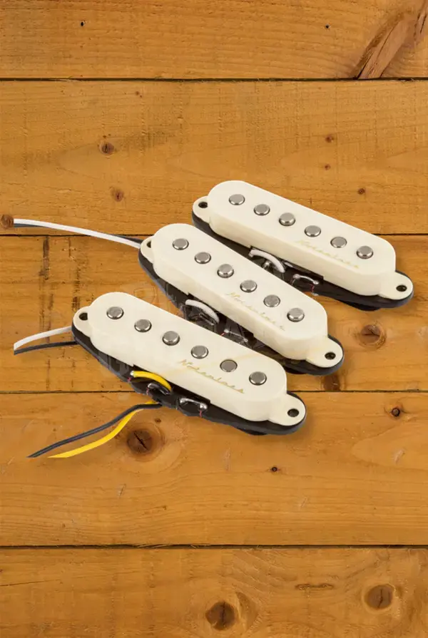 Fender Vintage Noiseless Strat Pickup Set - Aged White