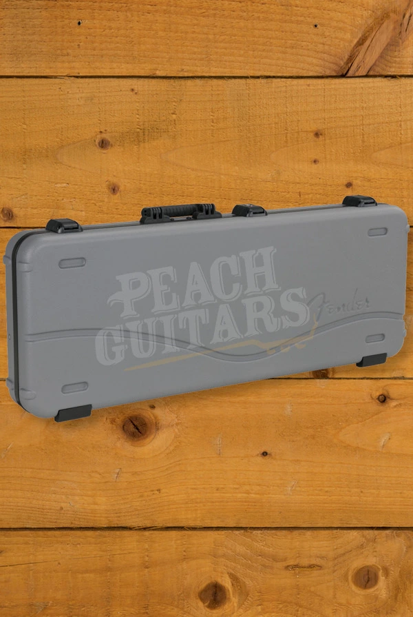 Fender Deluxe Moulded Hard Case - Stratocaster/Telecaster - Silver