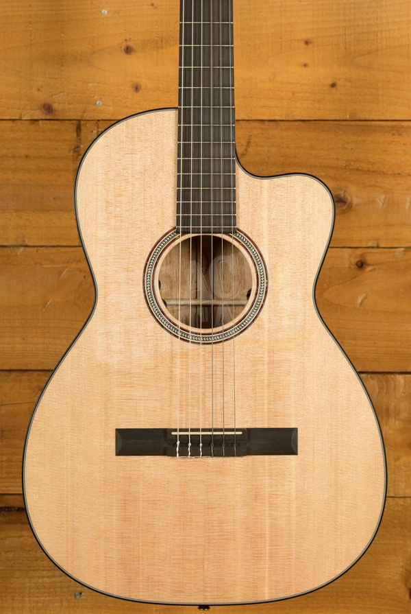 Martin 000C12-16E All-Solid Cutaway Classical Guitar - Natural