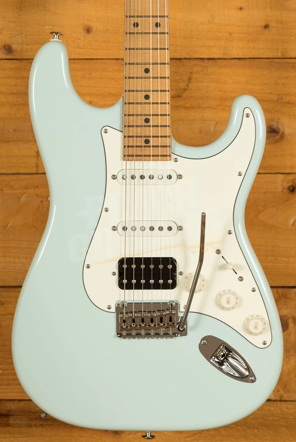 Suhr Classic Pro Peach LTD - HSS Roasted Maple Sonic Blue