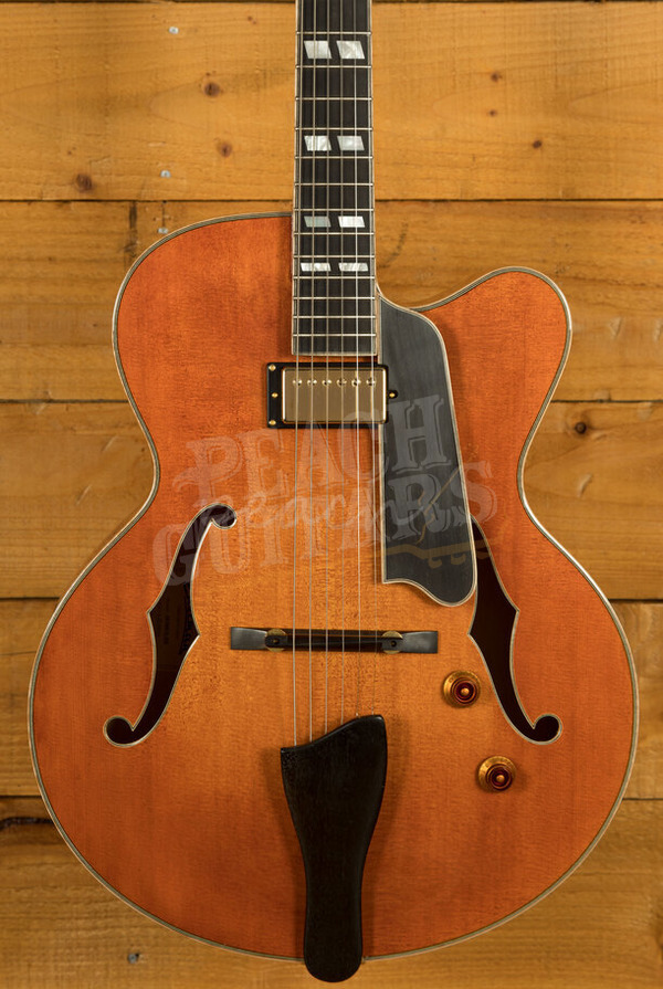 Eastman Solid Carved Top | AR580CE - Archtop - Honeyburst