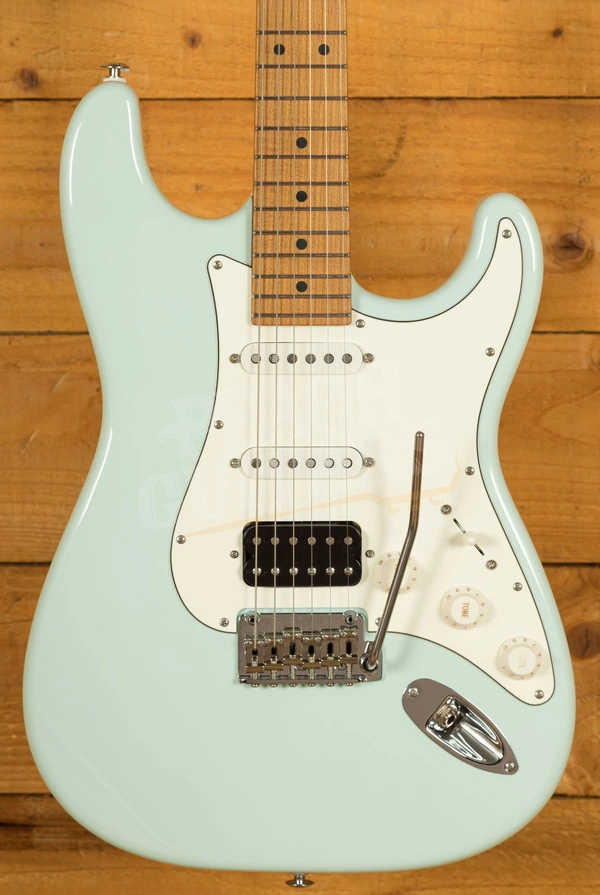 Suhr Classic Pro Peach LTD - HSS Roasted Maple Sonic Blue *B-Stock*
