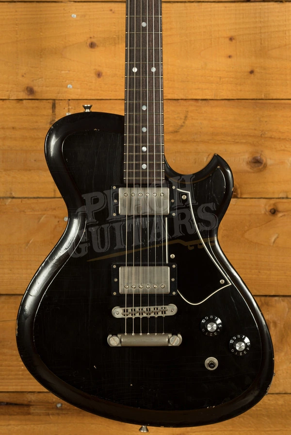 Novo Nucleus Solus H2 | Bull Black - Black Pickguard