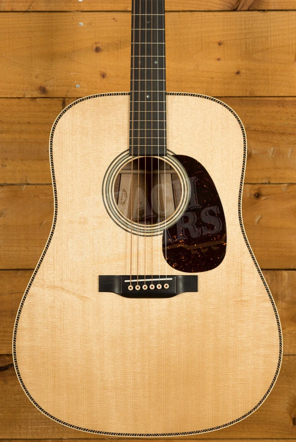 Martin Custom Shop Expert | Super D High Flame Koa