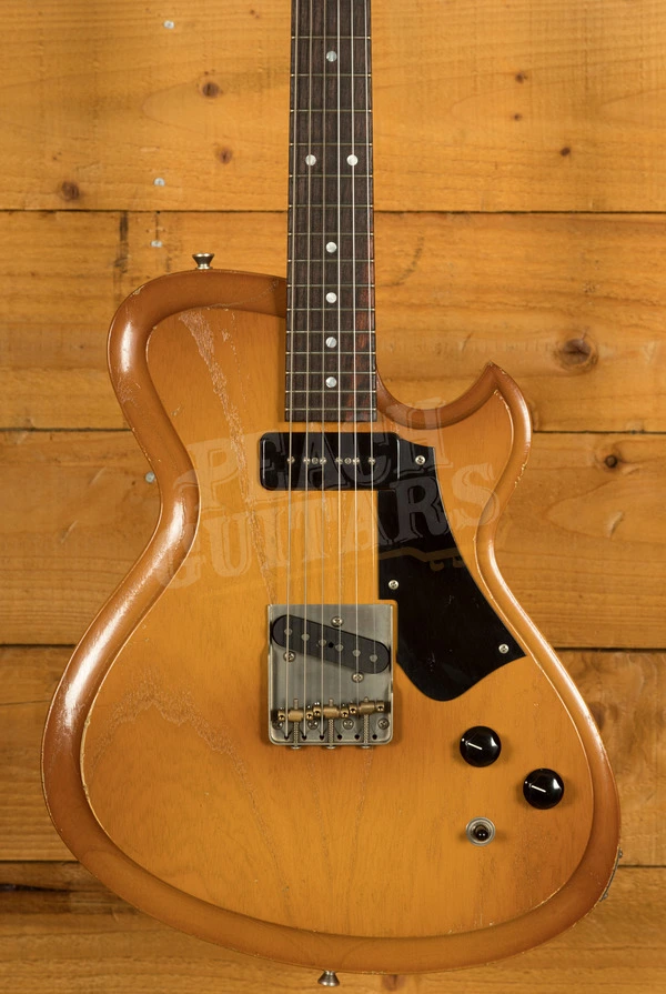Novo Nucleus Solus F2 | Nicotine Blonde - Raw Bakelite Pickguard