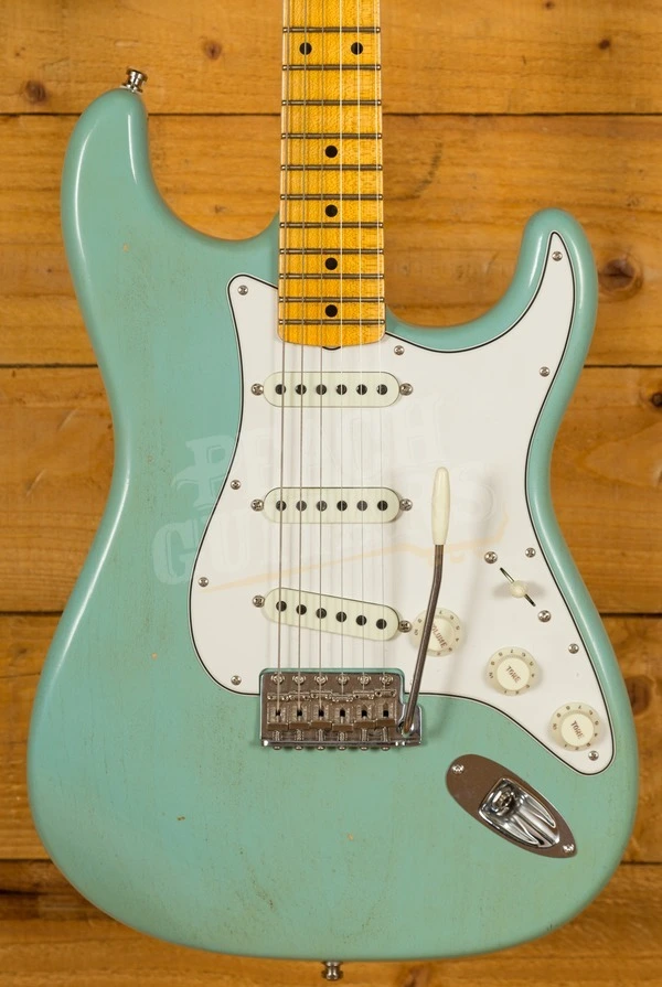 Fender Custom Shop 2018 Postmodern Strat Aged Daphne Blue