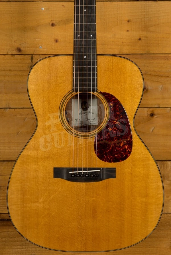 Atkin Essential 000 - Aged Finish with Fishman Matrix Pickup