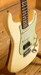 Fender Custom Shop 60 HSS Strat - Journeyman Relic Aged Vintage White