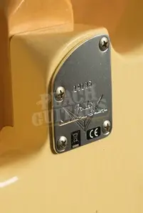 Fender Custom Shop 60 HSS Strat - Journeyman Relic Aged Vintage White