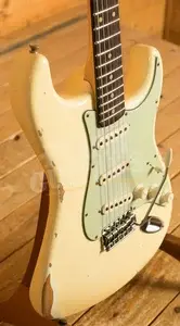 Fender Custom Shop 59 Strat - Relic Aged Vintage White