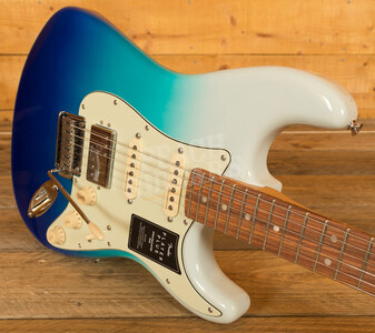 Fender Player Plus Strat HSS Pau Ferro Belair Blue