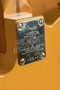 Fender 75th Anniversary Vintera II Road Worn 1951 Telecaster - Maple - Butterscotch Blonde