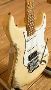 Fender Custom Shop 69 HSS Floyd Rose Strat - Heavy Relic Aged Vintage White