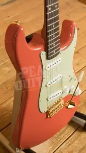 Fender Custom Shop 61 Strat Gold Hardware - NOS Tahitian Coral
