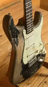 Fender Custom Shop Masterbuilt Dale Wilson 60 Strat - Ultra Relic Black