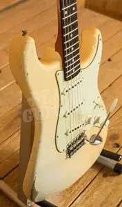 Fender Custom Shop Masterbuilt Levi Perry 62 Strat - Relic Aged Olympic White