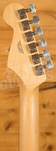 Fender Standard Stratocaster | 3-Colour Sunburst